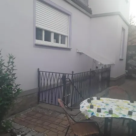 Apartment Lila *