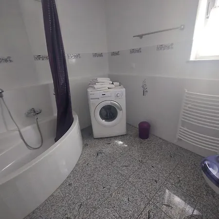 Lila Apartment