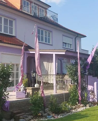 Lila Apartament *